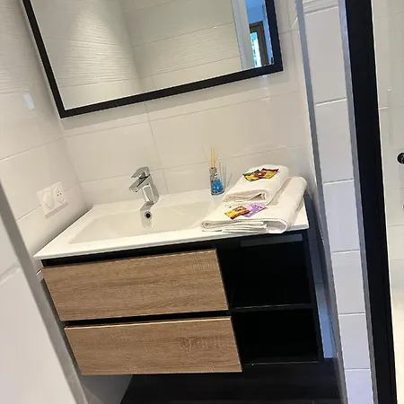 Grand Studio, Belle Terrasse Avec Vue * Нант