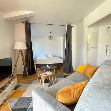 Grand Studio, Belle Terrasse Avec Vue