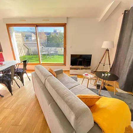 Grand Studio, Belle Terrasse Avec Vue