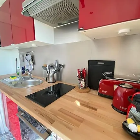 Grand Studio, Belle Terrasse Avec Vue *