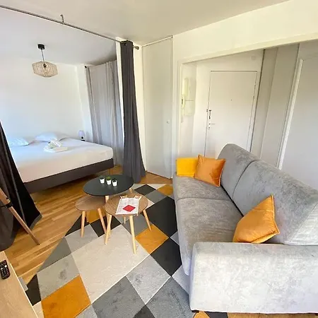 Grand Studio, Belle Terrasse Avec Vue