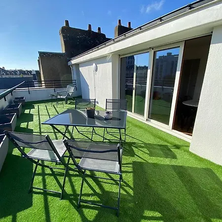 Grand Studio, Belle Terrasse Avec Vue * Нант