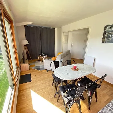 Grand Studio, Belle Terrasse Avec Vue