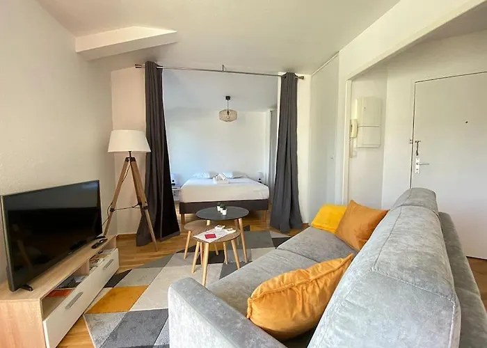 Grand Studio, Belle Terrasse Avec Vue