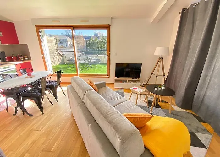 Grand Studio, Belle Terrasse Avec Vue