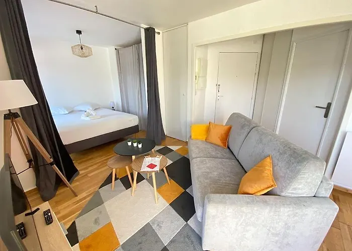 Grand Studio, Belle Terrasse Avec Vue