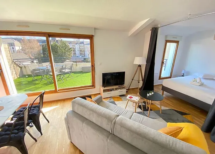 Grand Studio, Belle Terrasse Avec Vue نانت