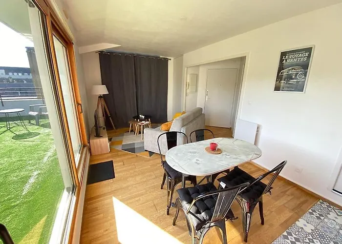 Grand Studio, Belle Terrasse Avec Vue